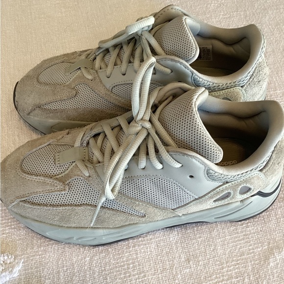 Size 7.5- adidas Yeezy Boost 700 V1 Salt
# main image 4